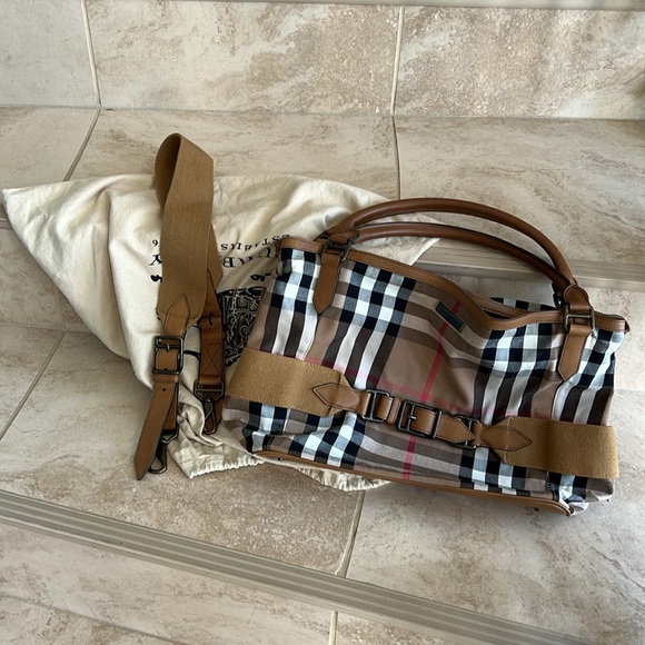 Burberry Brecon House Check Tote Bag - Picture 4 of 16